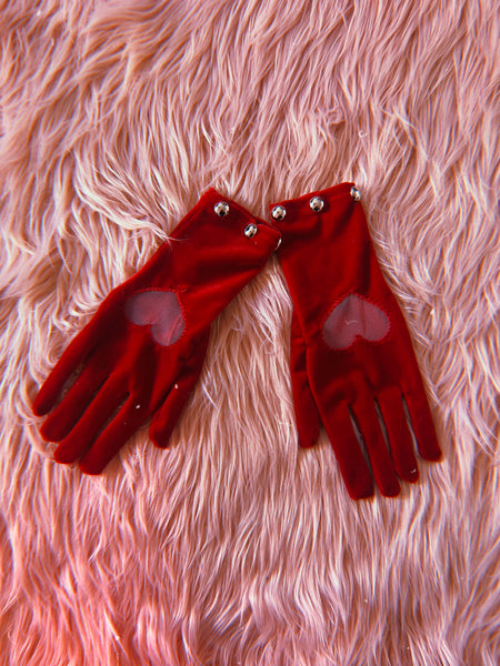 The "Heart Lover" Gloves